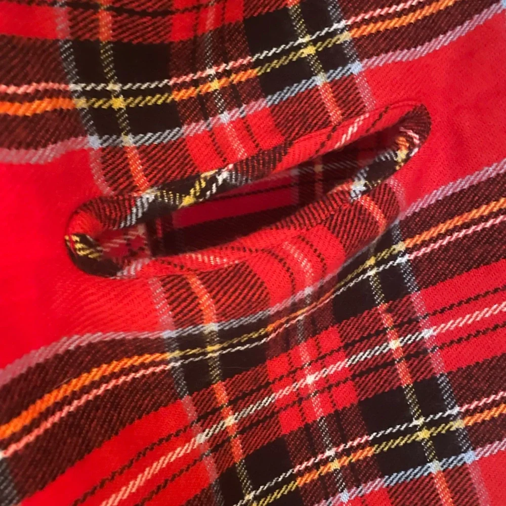 Women’s Plaid Red Tartan shawl with armholes fringe - Picture 5 of 7